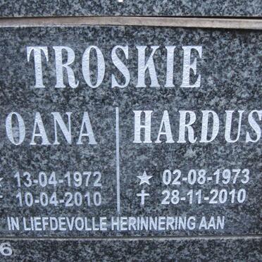 TROSKIE Hardus 1973-2010 &amp; Joana 1972-2010