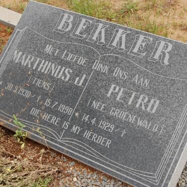 BEKKER Marthinus J. 1930-1998 &amp; Petro GROENEWALD 1929-