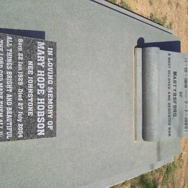 HOBSON William Carey 1916-1983 &amp; Mary Hope JOHNSTONE 1929-2004