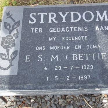 STRYDOM E.S.M. 1923-1997
