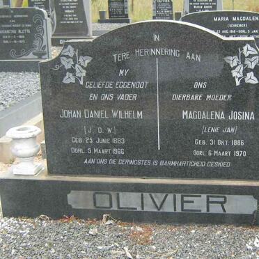 OLIVIER Johan Daniel Wilhelm 1883-1966 &amp; Magdalena Josina 1886-1970