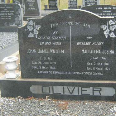 OLIVIER Johan Daniel Wilhelm 1883-1966 &amp; Magdalena Josina 1886-1970