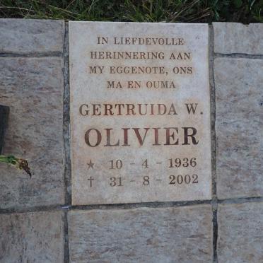 OLIVIER Gertruida W. 1936-2002