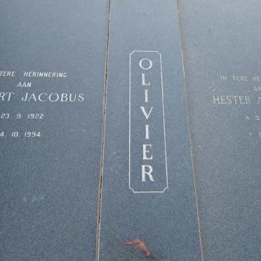 OLIVIER Ockert Jacobus 1922-1994 & Hester Andrisina 1920-2000_1