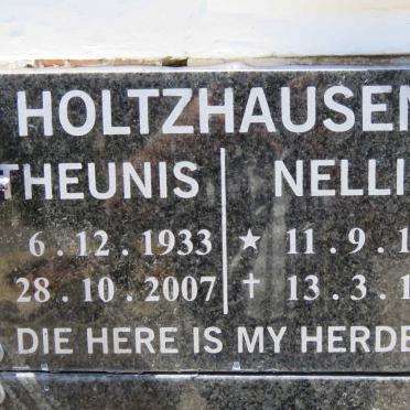 HOLTZHAUSEN Theunis 1933-2007 &amp; Nellie 1934-1993