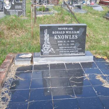 KNOWLES Ronald William 1933-1999
