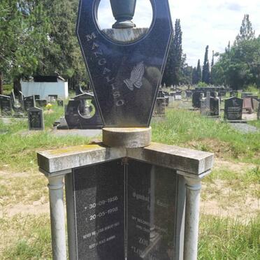 MANGALISO Zolile 1956-1998