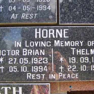 HORNE Victor Brian 1923-1994 &amp; Thelma 1928-1996