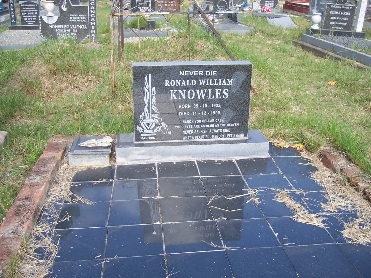 KNOWLES Ronald William 1933-1999