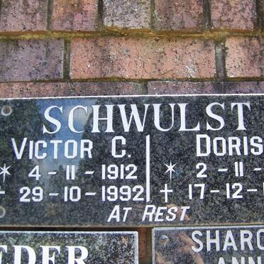 SCHWULST Victor C. 1912-1992 &amp; Doris 1911-1994