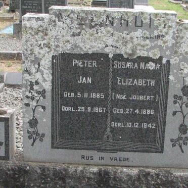 VEENHUIS Pieter Jan 1885-1967 &amp; Susanna Maria Elizabeth JOUBERT 1886-1942