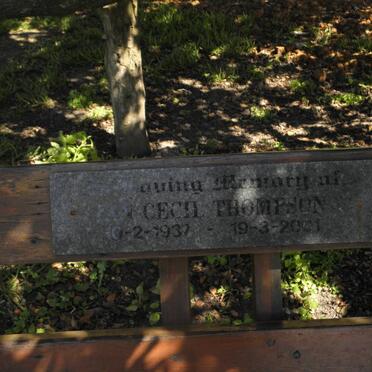 THOMPSON Cecil 1937-2001