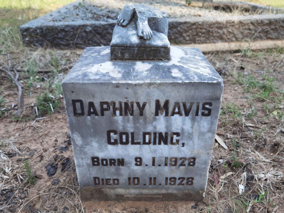 GOLDING Daphne Mavis 1928-1928