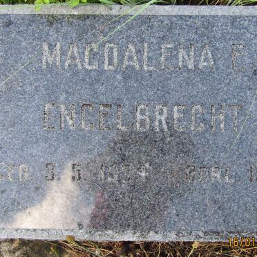 ENGELBRECHT Magdalena E. 1934-1998