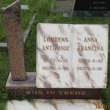 SCHLEBUSCH Lourens Anthonie 1913-1998 &amp; Anna Francina 1919-2003