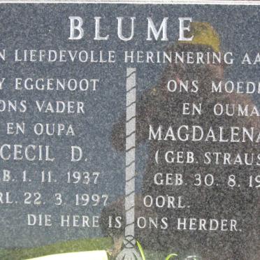 BLUME Cecil D. 1937-1997 &amp; Magdalena D. STRAUSS 1939-