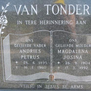 TONDER Andries Petrus, van 1895-1960 &amp; Magdalena Josina 1904-1992