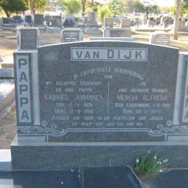DIJK Gabriël Johannes, van 1900-1966 &amp; Mercia Alfreda LIEBENBERG 1901-1977