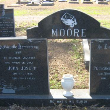 MOORE John Joseph 1906-1983 &amp; Petronella Elizabeth STRYDOM 1906-1999