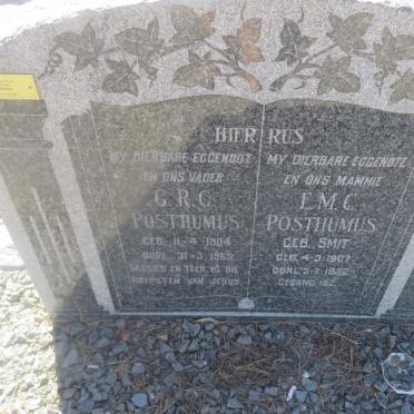 POSTHUMUS G.R.C. 1904-1965 &amp; E.M.C. SMIT 1907-1952 :: POSTHUMUS Maggie 1913-2002  