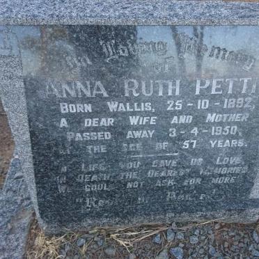 PETTIT Anna Ruth nee WALLIS 1892-1950