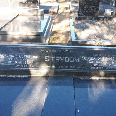 STRYDOM Johannes Cornelius 1915-1994 &amp; Susara Susanna NELL 1919-1975