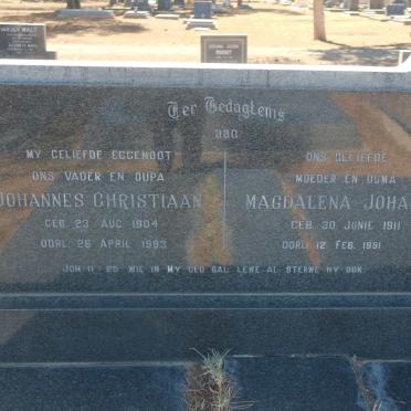 WALT Johannes Christiaan, van der 1904-1983 &amp; Magdalena Johanna 1911-1991 