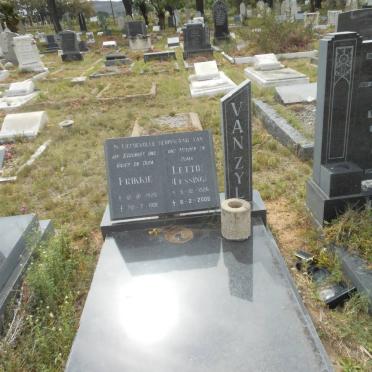 ZYL Frikkie, van 1925-1991 &amp; Lettie LESSING 1926-2006 