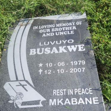 BUSAKWE Luvuyo 1979-2007