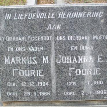 FOURIE Markus M. 1904-1966 &amp; Johanna E.S. 1910-1988