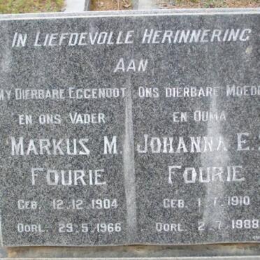 FOURIE Markus M. 1904-1966 &amp; Johanna E.S. 1910-1988