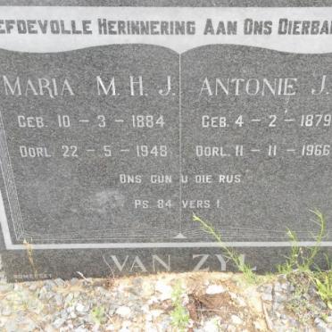 ZYL Antonie J., van 1879-1966 &amp; Maria M.H.J. 1884-1948