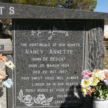 ROBERTS Christiaan Hendrik 1931-2010 &amp; Nancy Annette DE REUCK 1934-1997