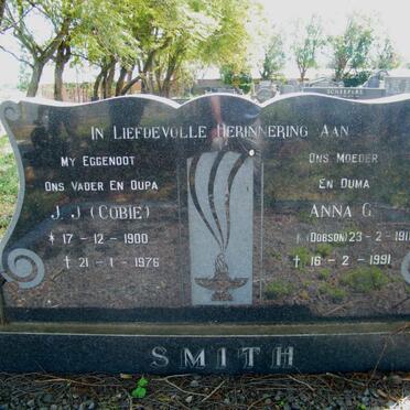 SMITH J.J. 1900-1976 &amp;  Anna G. DOBSON 1911-1991