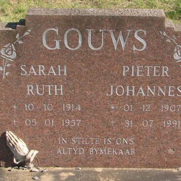 GOUWS Pieter Johannes 1907-1991 &amp; Sarah Ruth 1914-1957