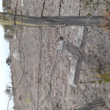 Eastern Cape, PEDDIE district, Crossroads, Hilltop, small cemetery