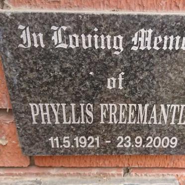 FREEMANTLE Phyllis 1921-2009