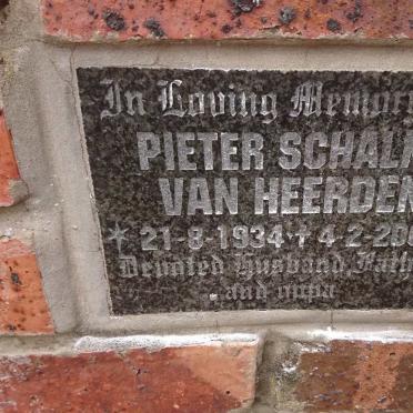 HEERDEN Pieter Schalk, van 1934-2001