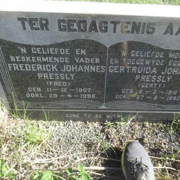 PRESSLY Frederick Johannes 1907-1996 &amp; Gertruida Johanna 1916-1992