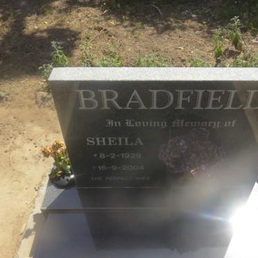 BRADFIELD Sheila 1929-2004