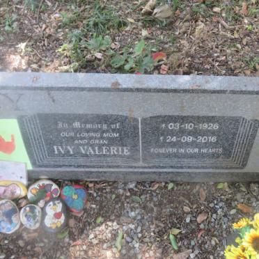 LANGLEY Owen Harold 1924-2003 &amp; Ivy Valerie 1926-2016 