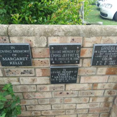 KELLY Margaret :: JEFFREYS Emma 1903-1992 :: WASSERFALL Ernest 1923-1999