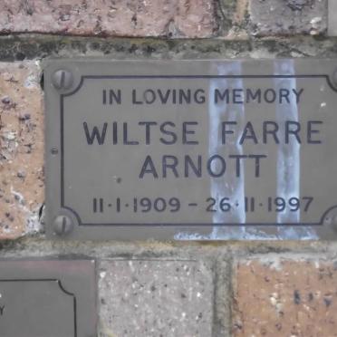 ARNOTT Wiltse Farre 1909-1997