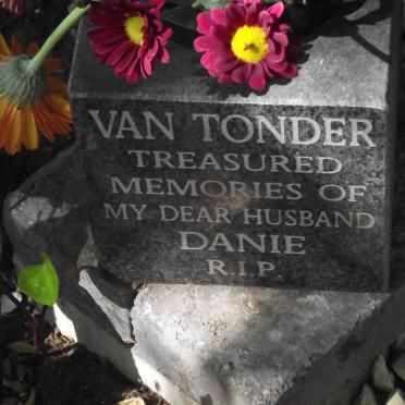 TONDER Danie, van