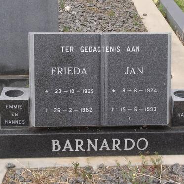 BARNARDO Jan 1924-1993 &amp; Frieda 1925-1982