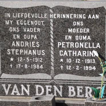 BERG Andries Stephanus, van den 1912-1984 &amp; Petronella Catharina 1913-1994