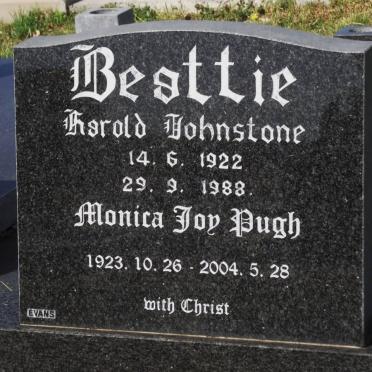 BEATTIE Harold Johnstone 1922-1988 &amp; Monica Joy PUGH 1923-2004