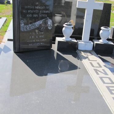 BLUNDEN Errol 1942-1985