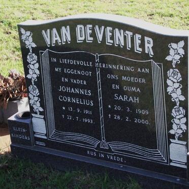 DEVENTER Johannes Cornelius, van 1911-1993 &amp; Sarah 1909-2000
