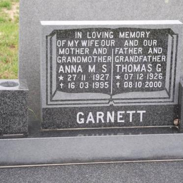 GARNETT Thomas G. 1926-2000 &amp; Anna M.S. 1927-1995